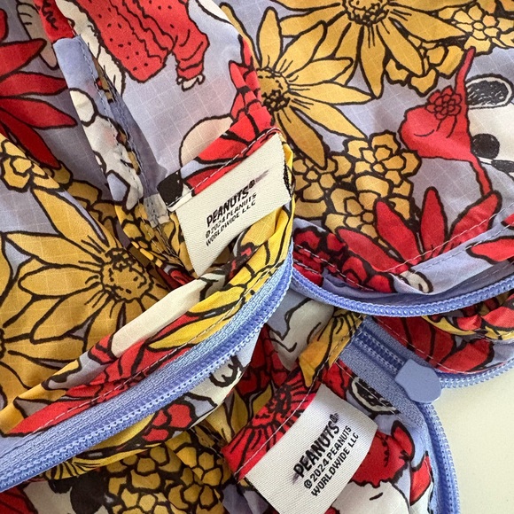 NWOT BAGGU Snoopy Packing Cubes- 2 Small Cubes - Picture 4 of 7